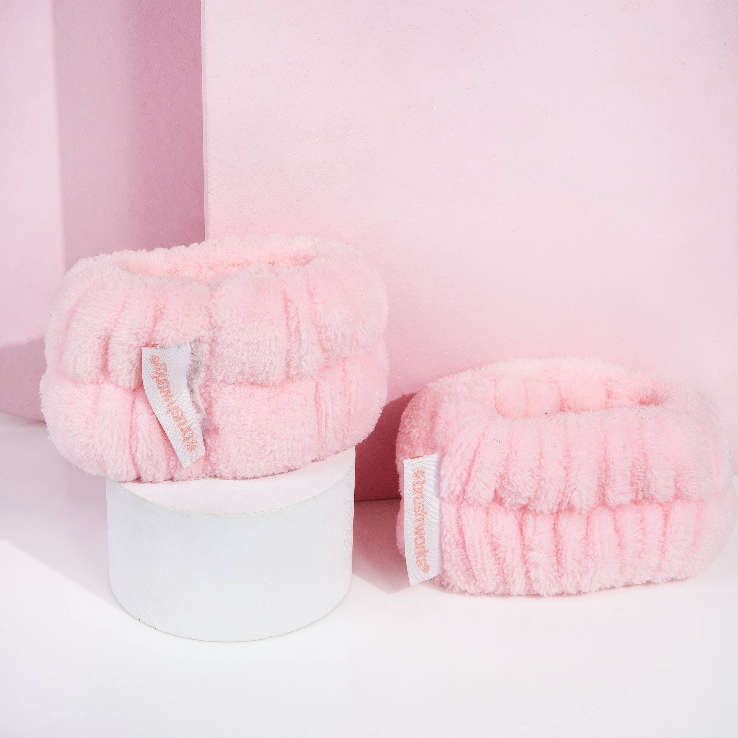 Soinvogue - Wholesale Wristband - Brushworks Microfibre Wrist Wash Bands - 2 Pack2