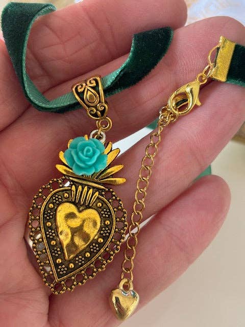 Miss DJ Angel - Wholesale Pendant/Charm Necklace - Heart choker, green-gold heart necklace, ex-voto charm, choker gift for mom, gift for wife/loved one, handmade choker2