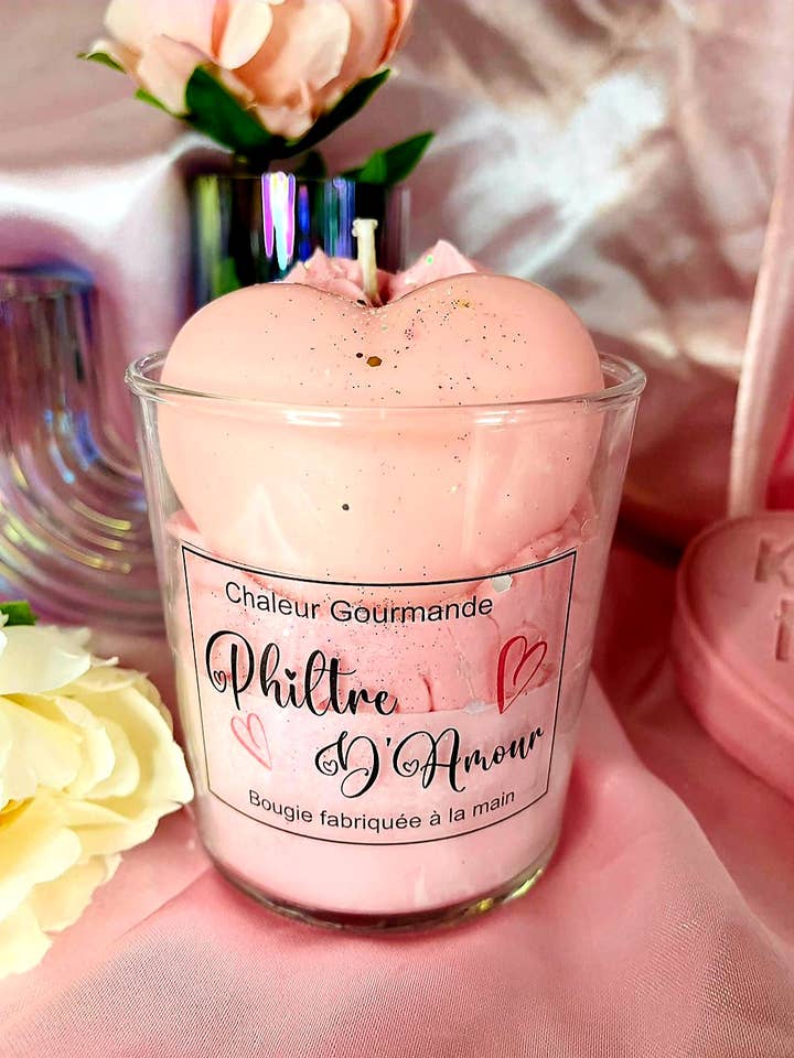 Phliter D'Amour candles model No.1 for wholesale by Chaleur Gourmande