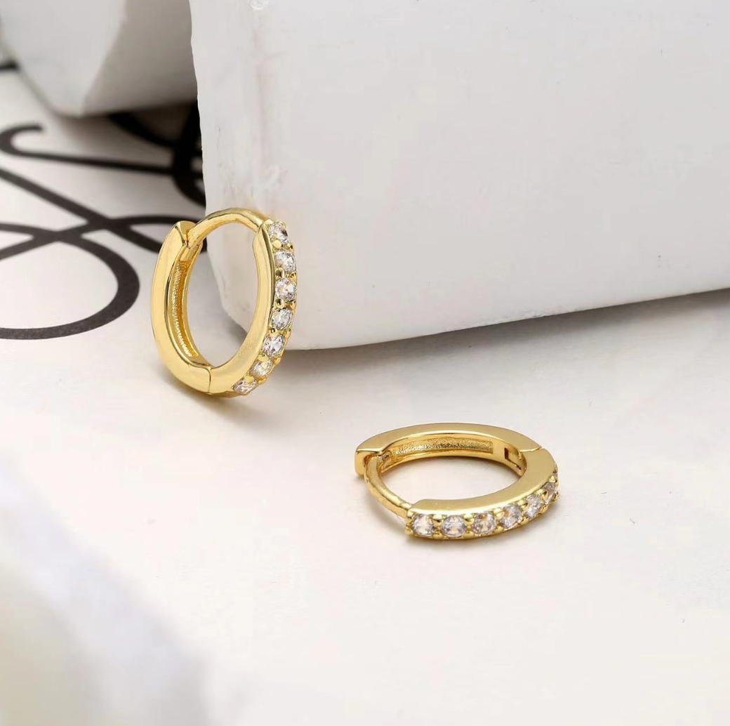 Melange Blanc - Wholesale Huggie Earrings - E172 paved dainty huggie hoop earrings5