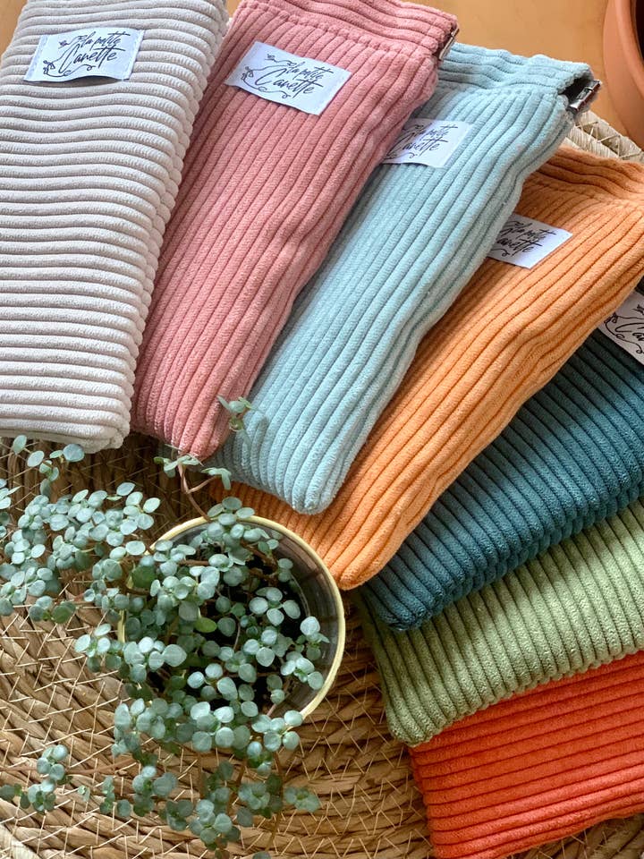 Corduroy glasses case for wholesale by BARBE MELISSA EI - La petite canette