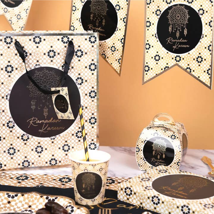 Peacock Supplies - Wholesale Party Sign/Banner - Ramadan Kareem Party Banner - Black & Gold3