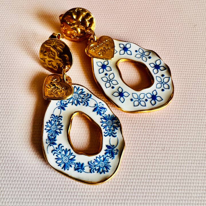 Blue flower earrings for wholesale by Pampa Mia