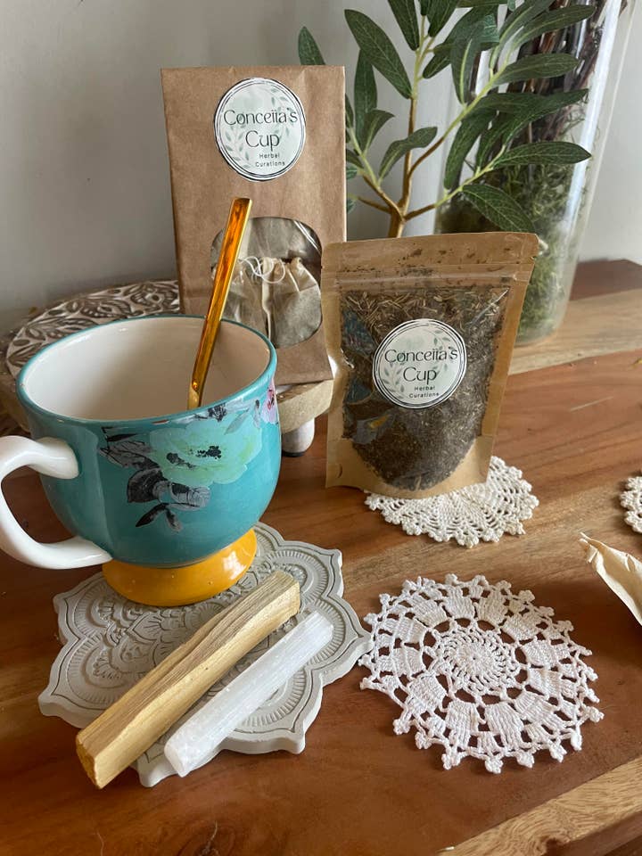 Mélange de tisanes Luxe Plus (feuille en vrac) pour la vente par Concetta's Cup