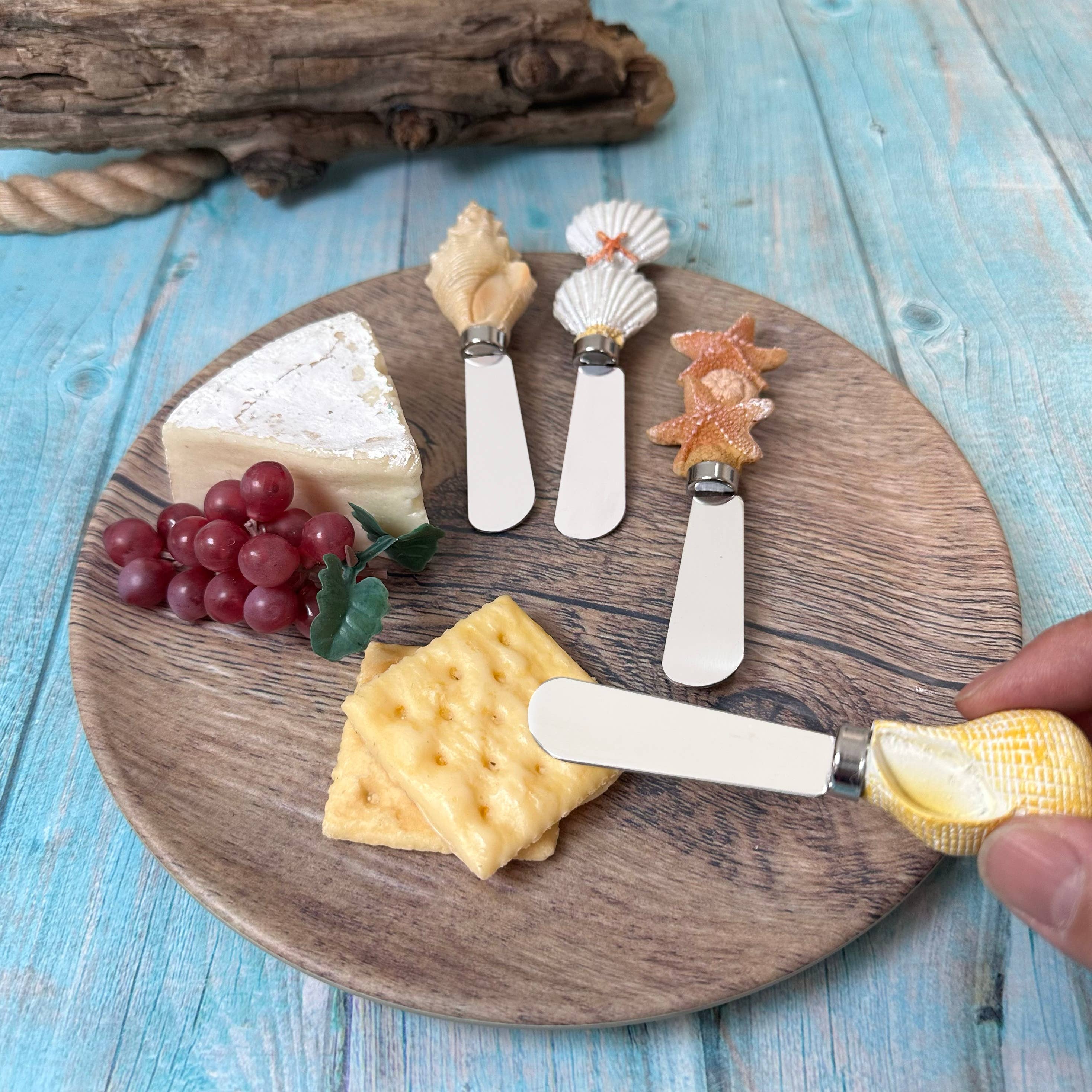 Supreme Housewares - Wholesale Cheese Spreader - Shells Polyresin Cheese Spreader7