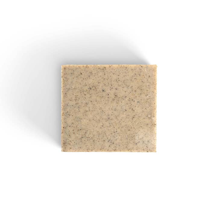 SallyeAnder – wholesale Shampoo puck/solid shampoo – Pinetar & Nettle Shampoo Bar1