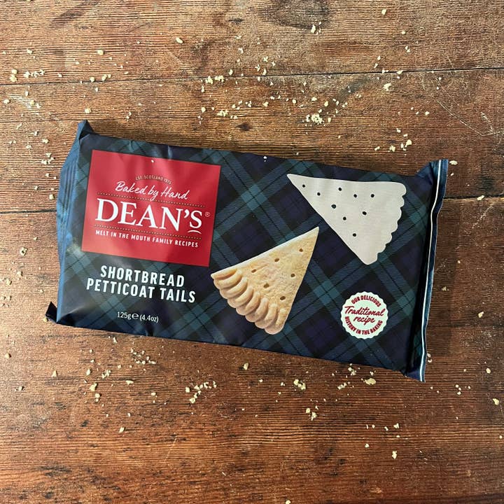 Dean's of Huntly Ltd - Wholesale Cookie - Traditional Scottish Shortbread Petticoat Tails 125g