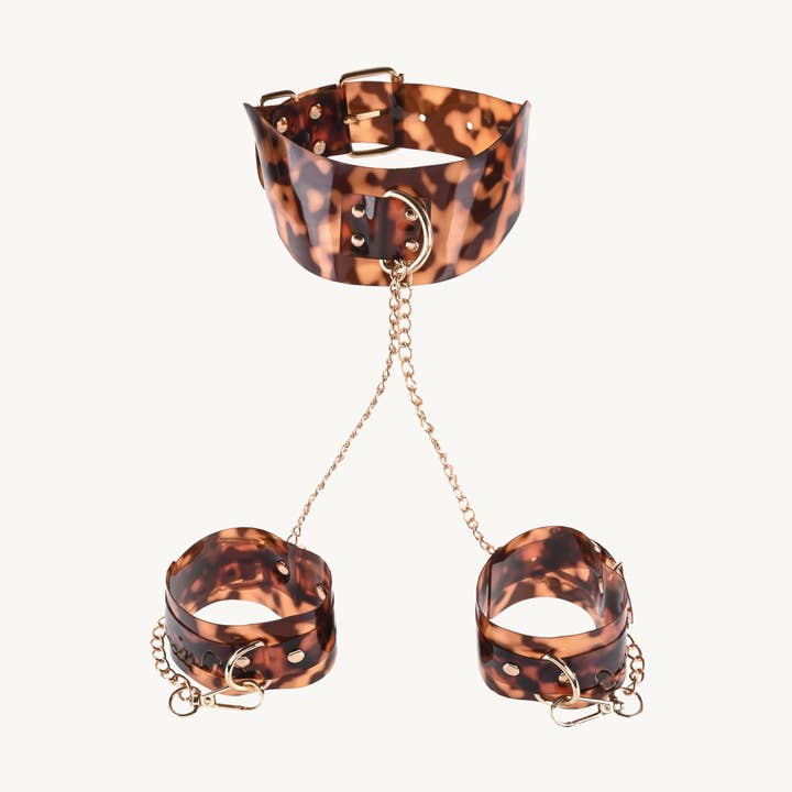 Amber Neck and Wrist Restraint for wholesale by Sportsheets