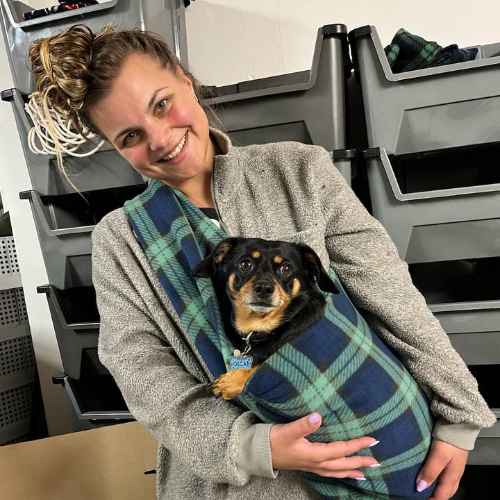 Hugo and Ted Ltd - Wholesale Pet Carrier - Dog - Fleece Dog Sling10