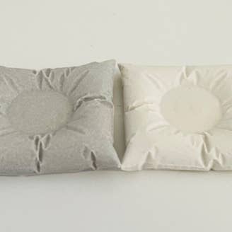 Sweet-Deco Creative - Wholesale Theelichtjes - Hand gegoten theelichthouder kussentje - jesmonite