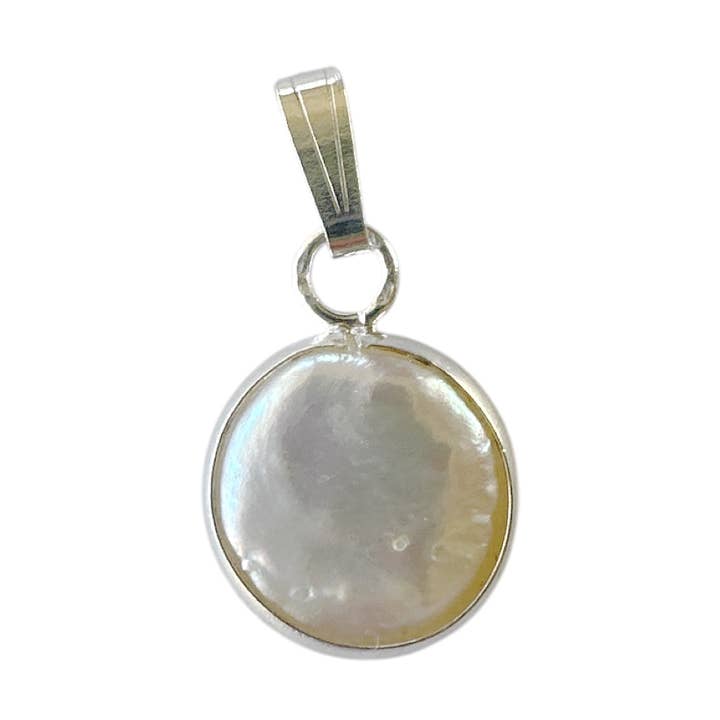 Hänge i vit myntpärla av sterlingsilver för wholesale av Maka Imports