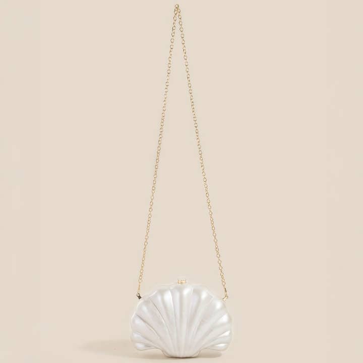 IV Seashell Pearl Clutch Bag for wholesale on Faire1