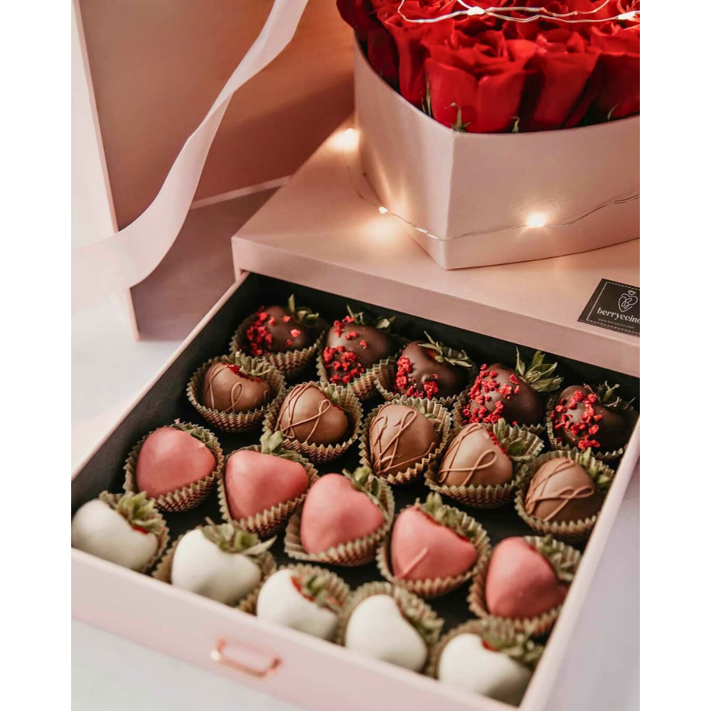 UNIKPACKAGING – Großhandel Geschenkboxen – Große quadratische Überraschungs-Blumenschachtel – mit Plastikeinsatz6