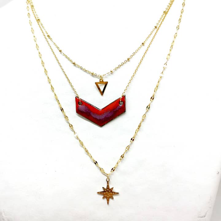 Dreifache Halskette aus der Kollektion Red Landscape für den Großhandel von Les Emaux Mline