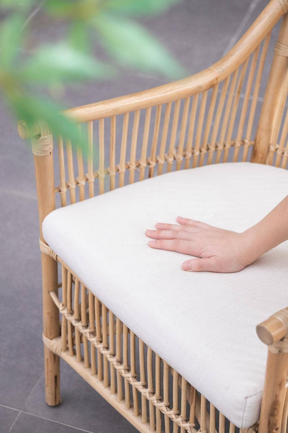 A&B Home Group Inc. – Engroshandel Stol – 23x23x37,5" Rattan Stol Høj Armlæn - Brun/Creme5