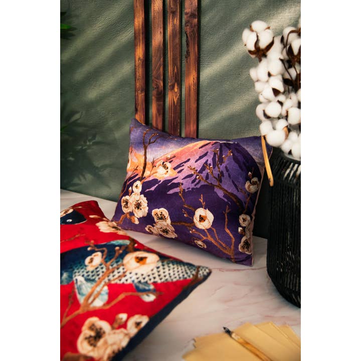 Bergamaschi & Vimercati S.p.a. - Wholesale Throw/Decorative Pillow - Fuji Living, Fuji Decorative Cushion CM 45X308