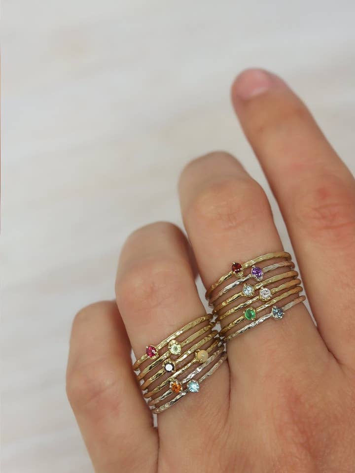 10k rent guld tunn födelsestenring för wholesale av Lacee Alexandra Jewelry