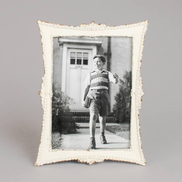 Vintage Metal Photo Frame – Classic Elegance for wholesale by Originals International Ltd