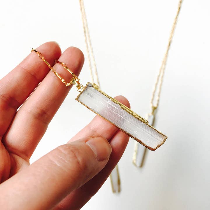 Bondhu Jewelry – wholesale Pendant/charm necklace – Selenite Stick Crystal Pendant Bar Necklace, 18K Gold2