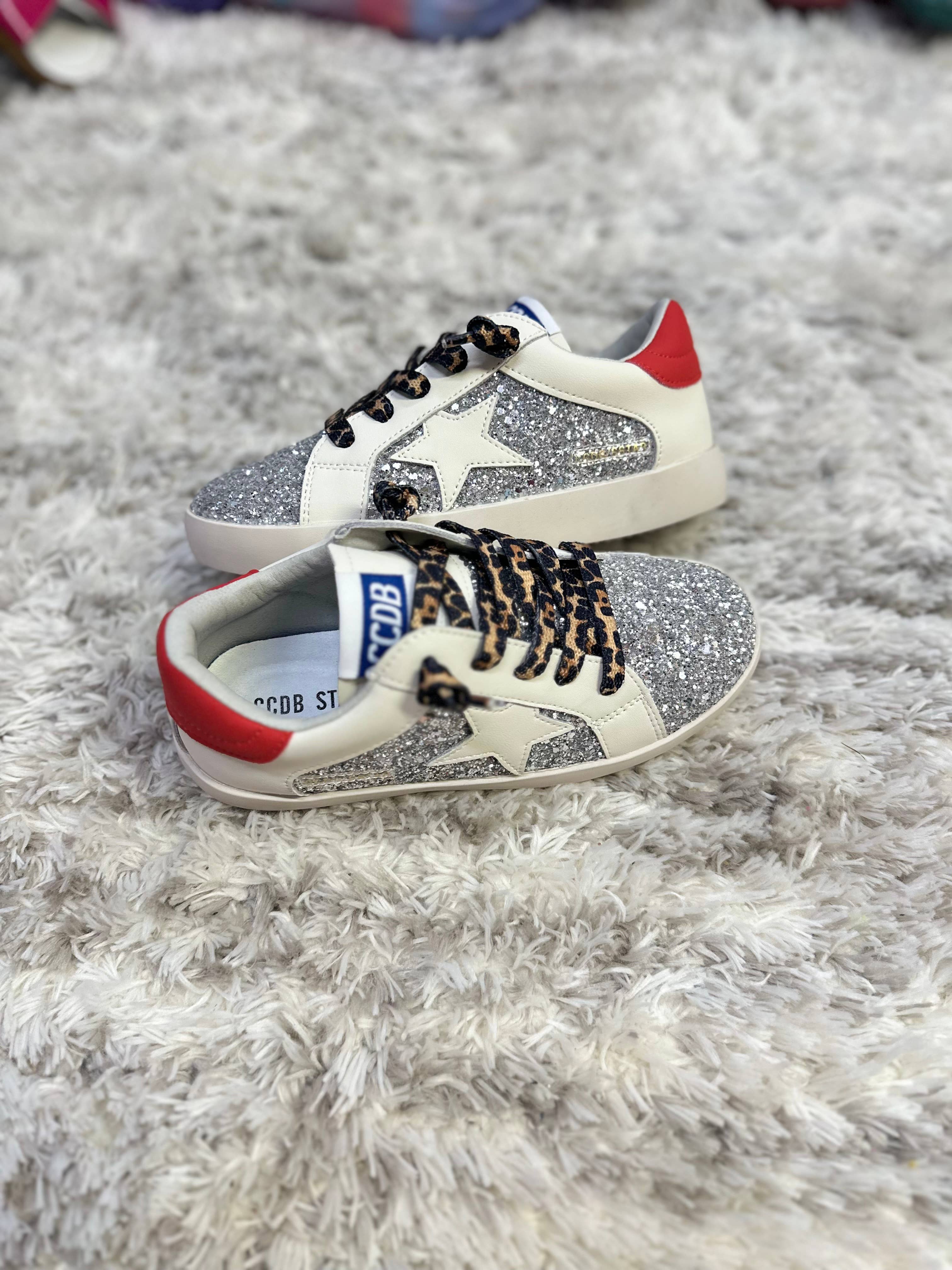 Torn and Trendy – wholesale Casual shoes – Kids – Silver Glitter White star Red Heel Sneakers