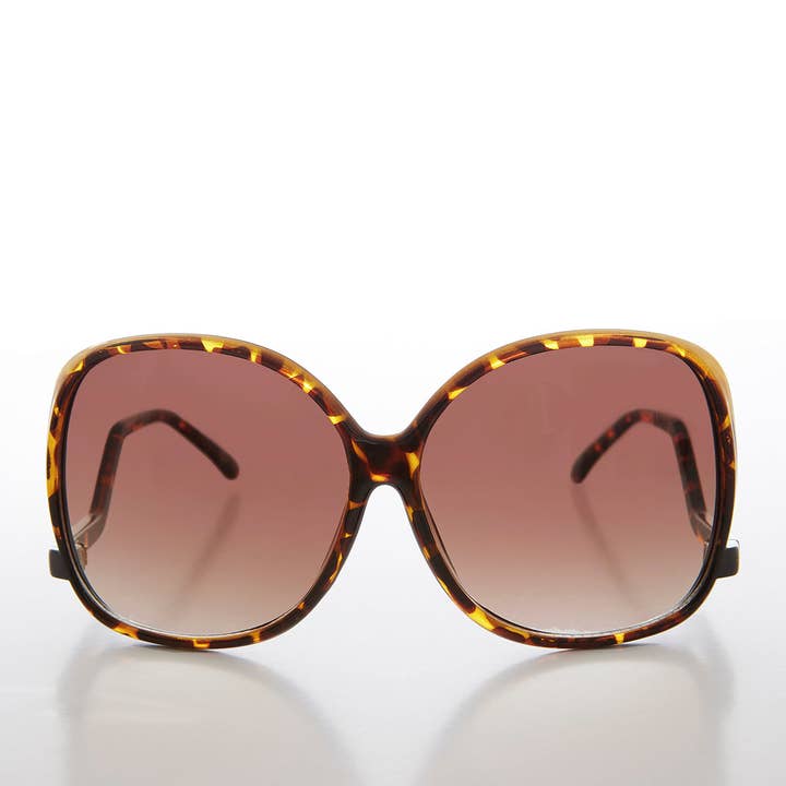 Oversized Women's Drop Temple Sunglass - Paulina for wholesale by SUNGLASS MUSEUM