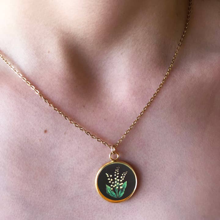 Storytime Art Studio – wholesale Hänge-/berlockhalsband – Födelse blomma halsband, Maj, Liljekonvalj