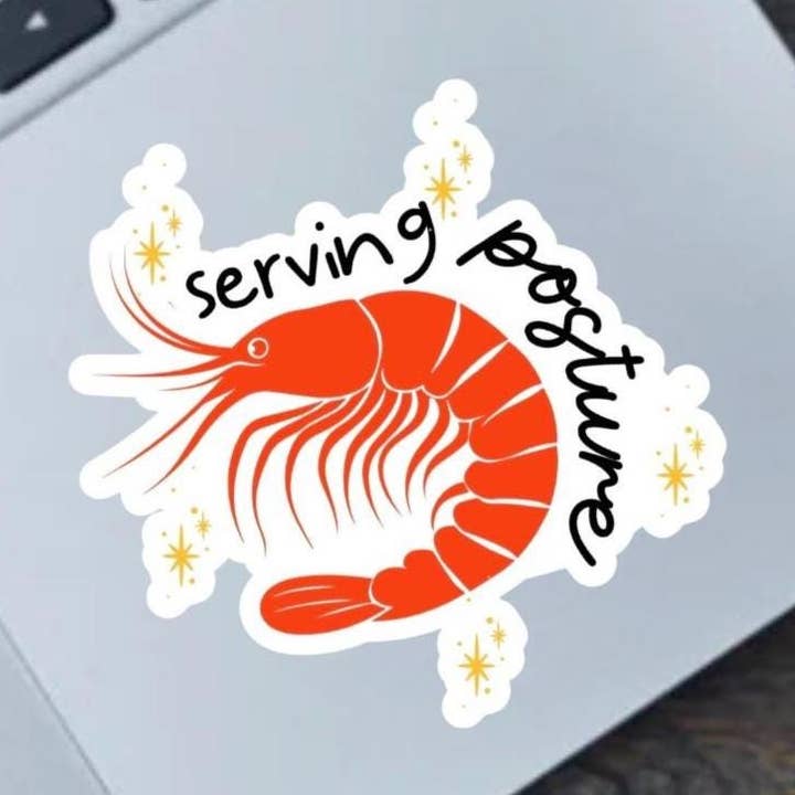 Lustige Garnelen-Servierhaltung 2,5" Vinyl-Aufkleber für den Großhandel von Fable and Flame Co.