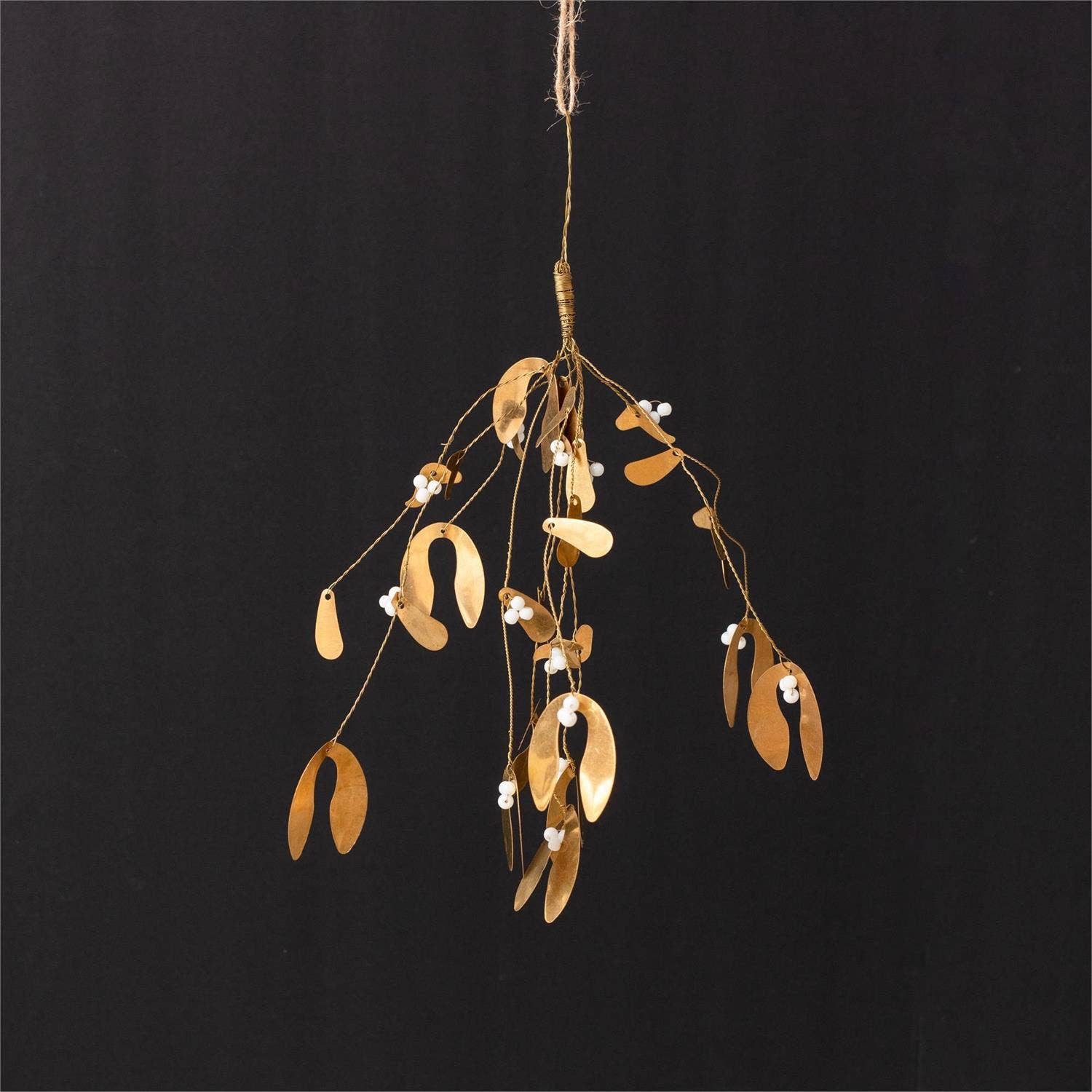 Audrey's Home & Gift – wholesale Christmas decoration – Gold Mistletoe Swag (Pk/06)2