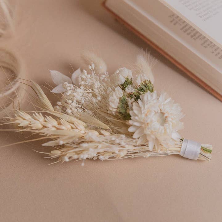 Hidden Botanics – wholesale Wristlet – White Statice & Straw Flowers Wrist Corsage / Ruscus Wrist Corsage / Flower Bracelet5