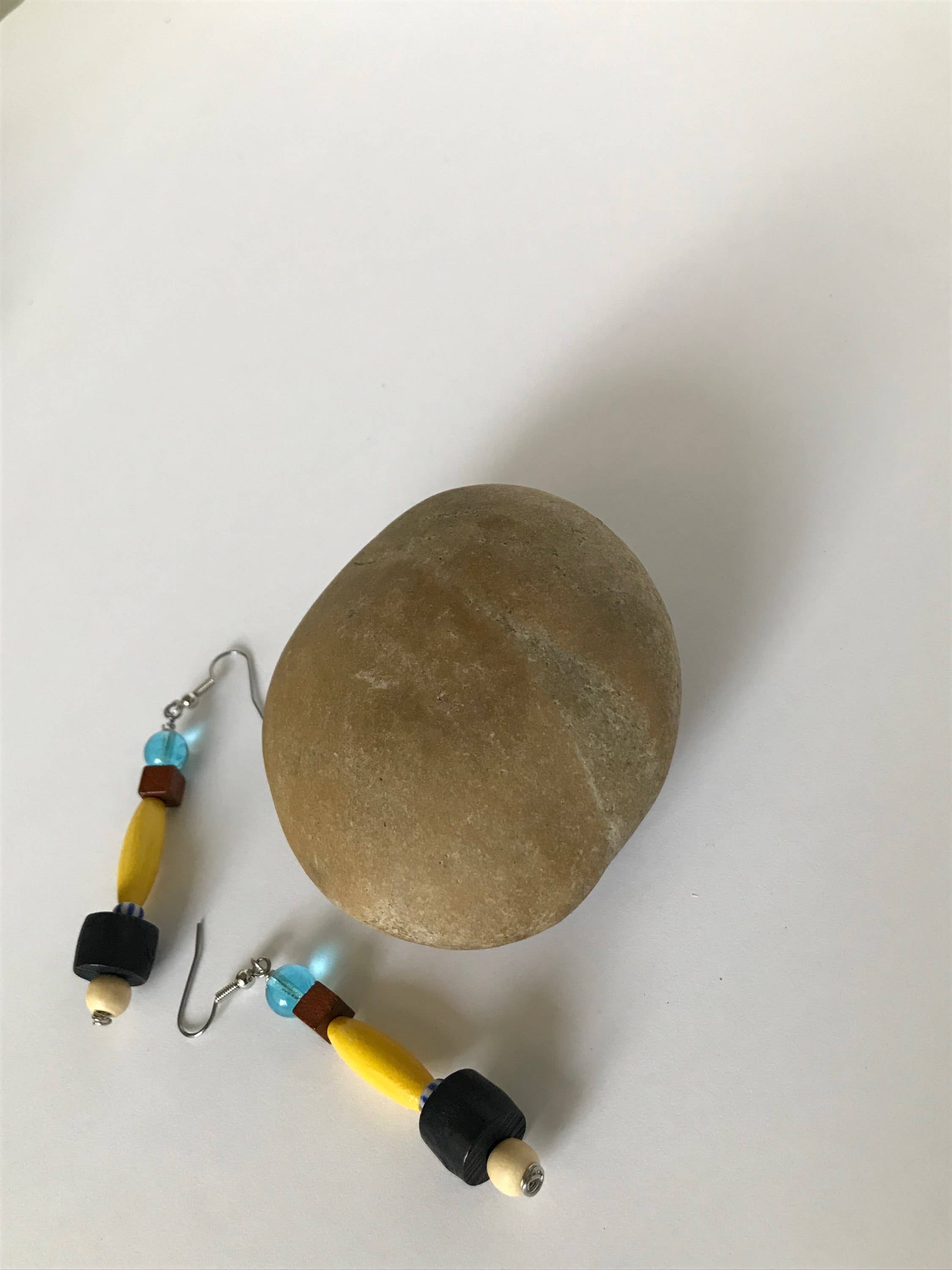 Mary Lindseth Art - Wholesale Dangle Earrings - "Beata" earrings yellow and blue1