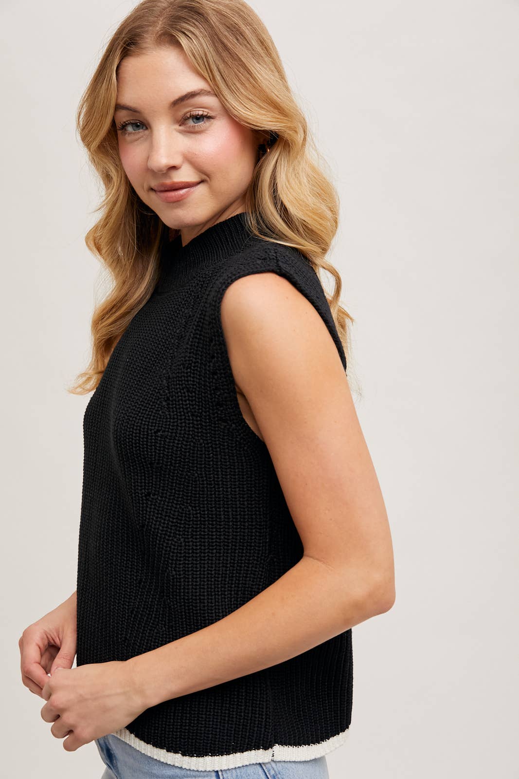 Bluivy - Wholesale Sweater Vest - Women's - MOCK KNECK CONTRAST BOTTOM HEM CAP-SLEEVED KNIT SWEATER VEST2