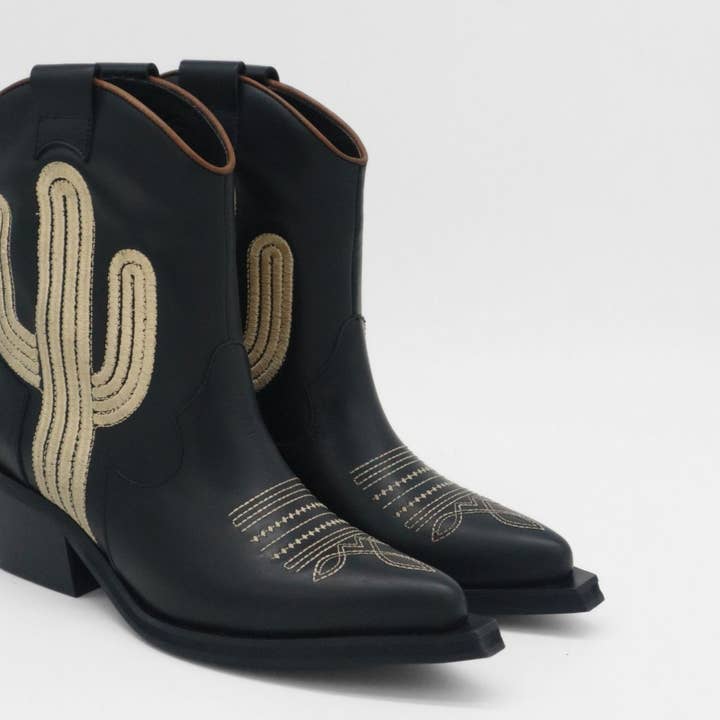Oasis Western Cowboy Women's Booties in Black Leather for wholesale on Faire