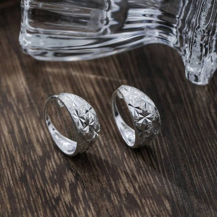 Moclein - Wholesale Hoop Earrings - Diamond Cut Pattern Sterling Silver Hoop Earrings
