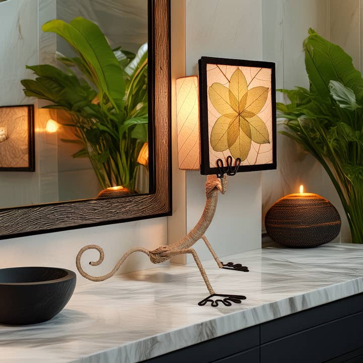Eangee Home Design - Wholesale Accent/Desk Lamp - Enlightened Gecko Table Lamp Green, Cocoa Leaves on Shade1