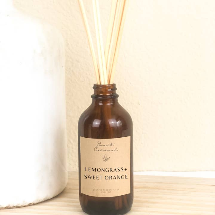 Reed Diffuser, Room Diffuser scented with Essential Oil for wholesale by Sweet Caramel Shop