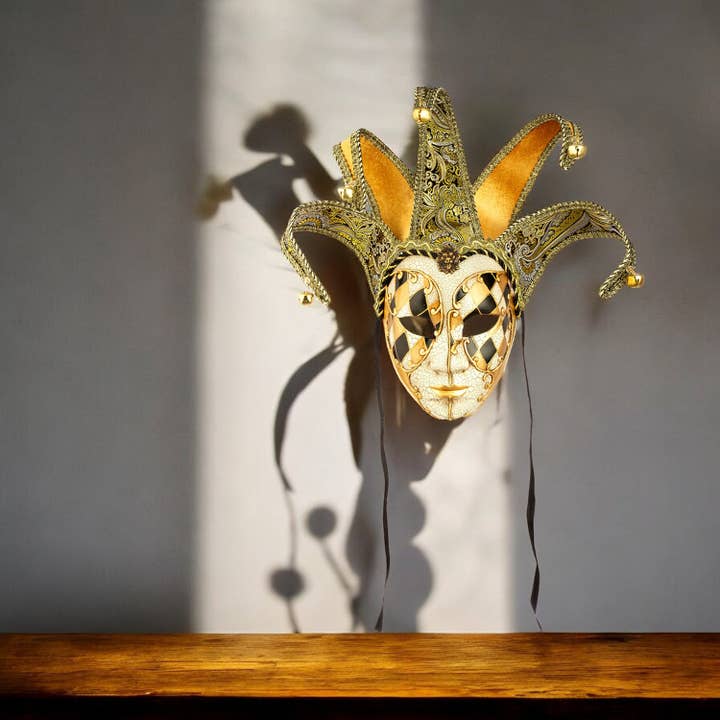 Venezia wall object mask, gold-colored; white h.44 cm for wholesale on Faire2