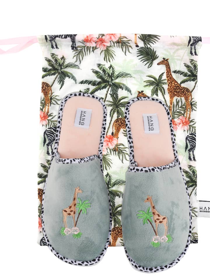 Hang Accessories – wholesale Slippers – Women's – Giraffe Foldable Travel Slippers & Coordinating Pouch Set