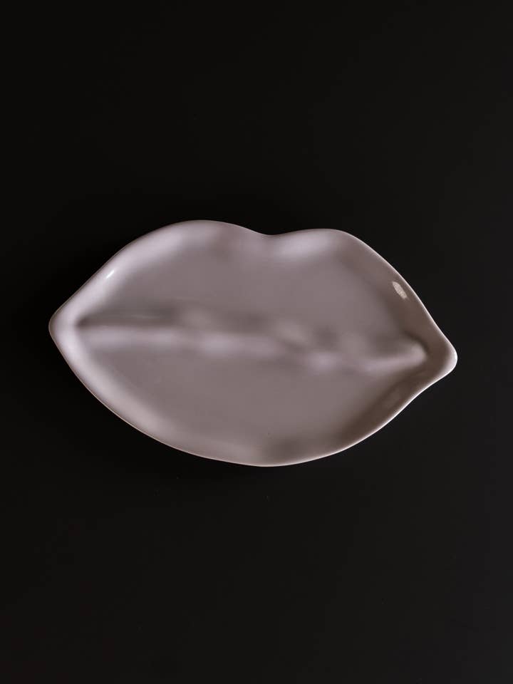 Sisi plate, lips lilac for wholesale by Sisi, house of style BV