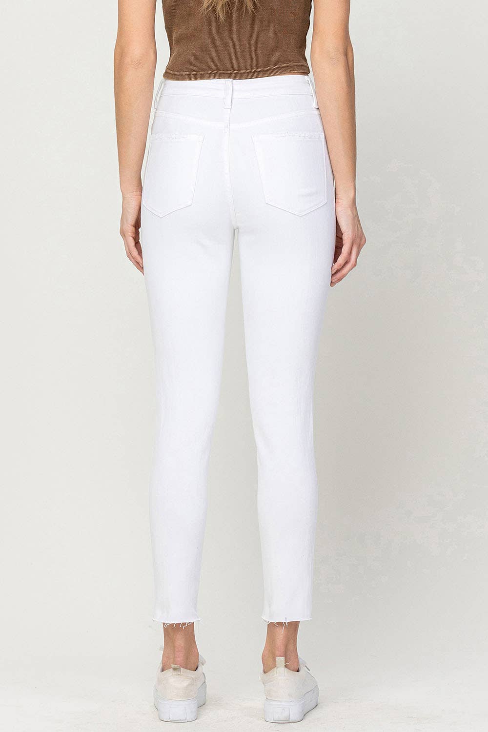 EMOCIONADA JEANS AJUSTADOS CORTOS DE TALLE ALTO V3189 de venta al por mayor en Faire6