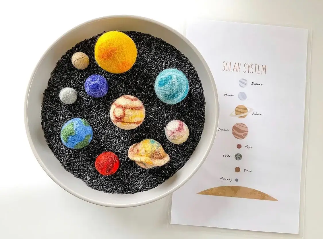 Sewing Seeds Play – wholesale Toy set – Kids – Felt Planet Set Of Ten - With Drawstring Storage Bag1