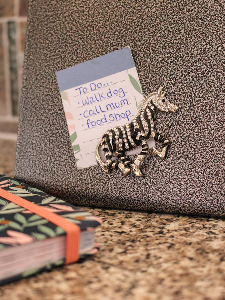 Zebra Diamante Magnet for wholesale by Wildtouch