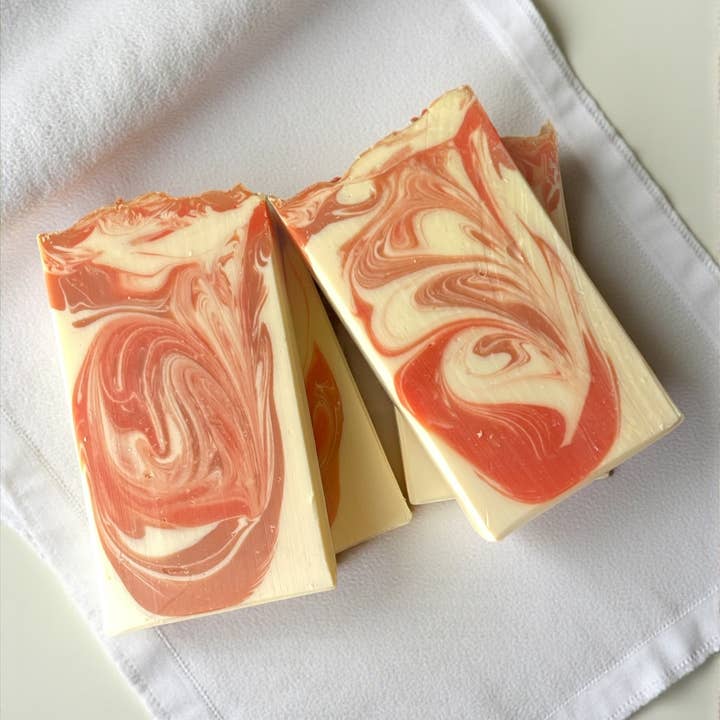 Harvest Apple for wholesale by B'Yonne Essentials