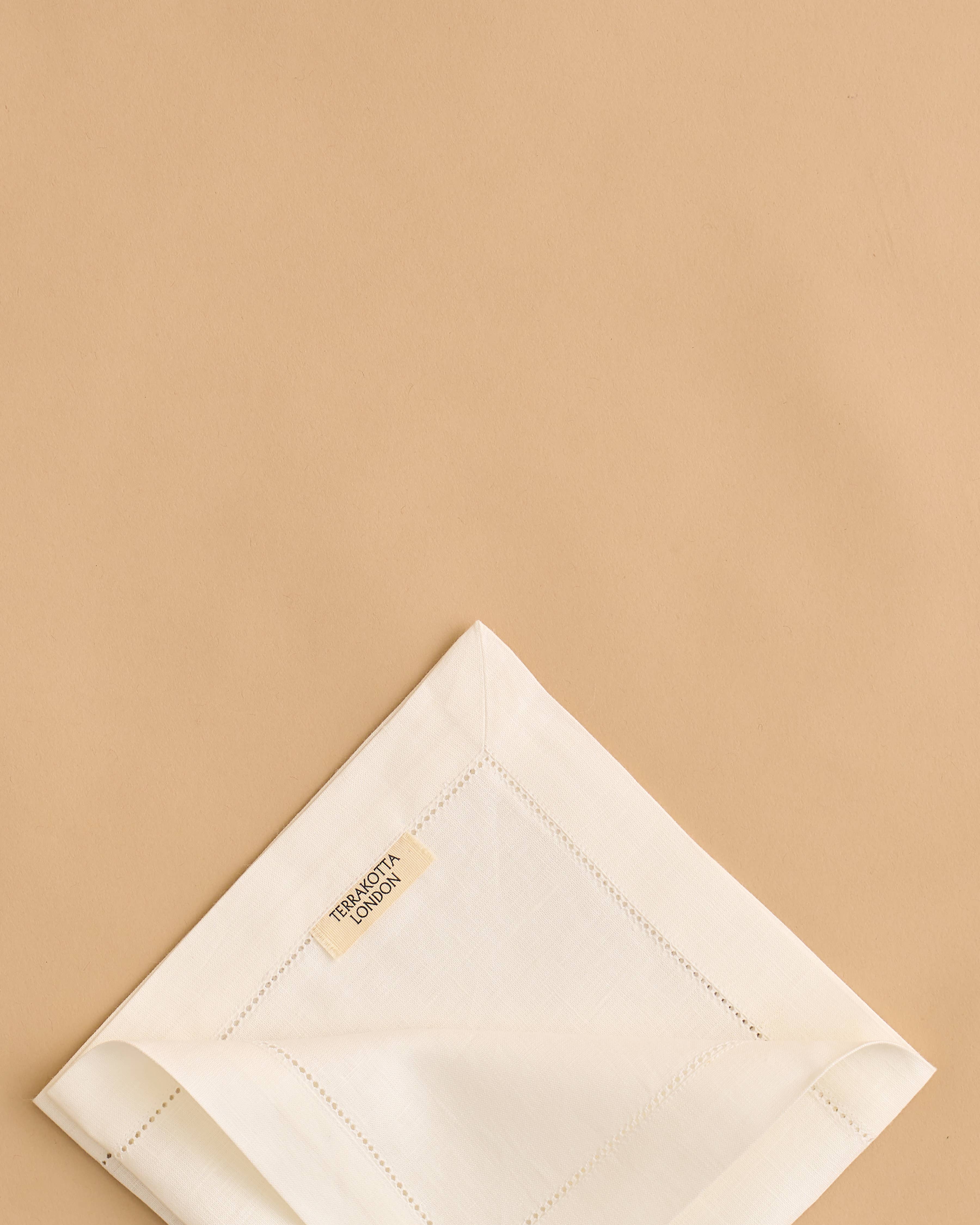 Terrakotta Home – wholesale Dinner & cloth napkin – Hemstitch Border Napkins (Set of 4)-White2