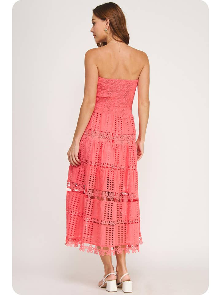 Strut & Bolt – Großhandel Kleid – Damen – Trägerloses Midikleid aus Baumwollspitze mit Lochmuster12