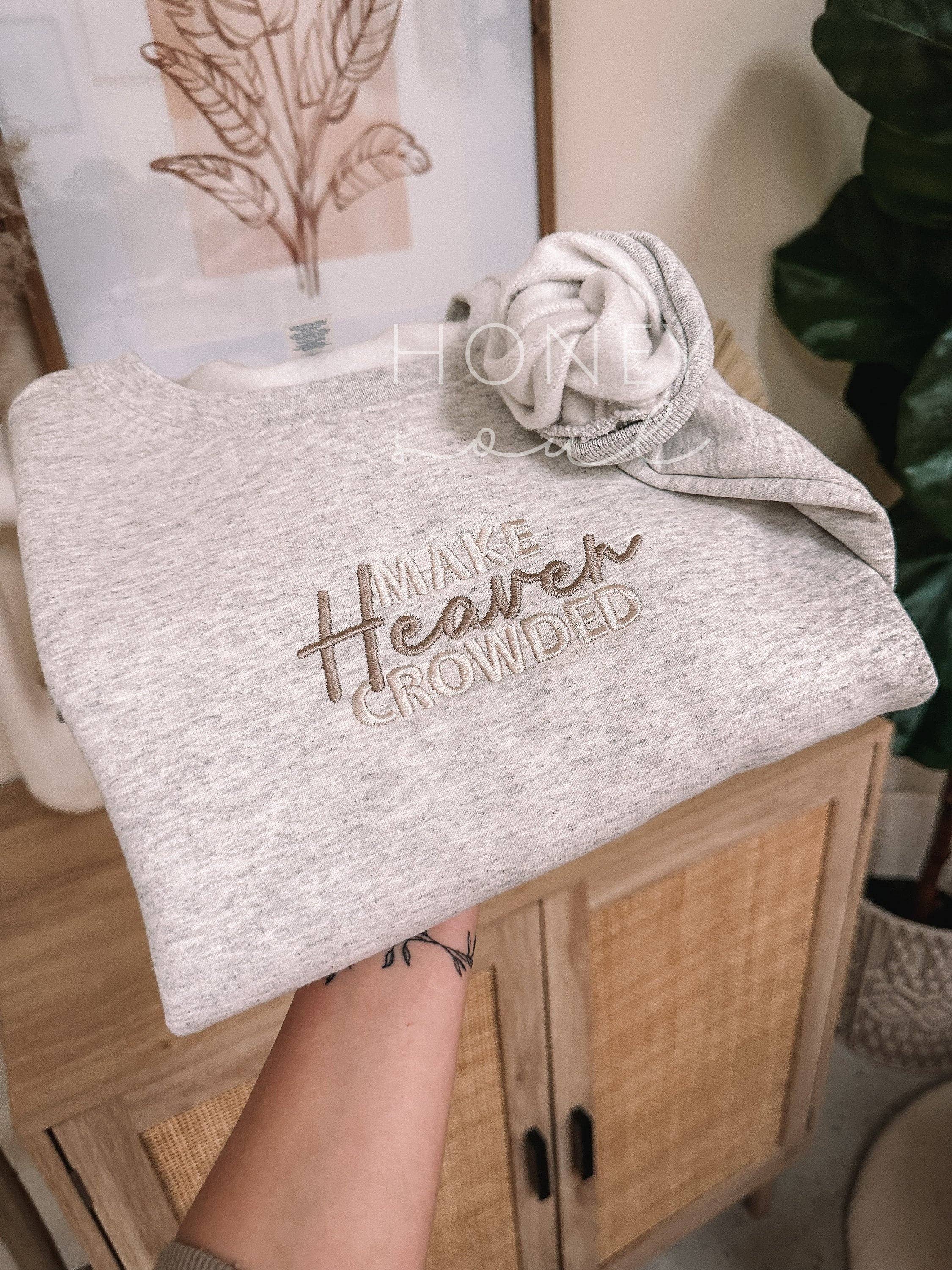 Honey Soul LLC – Engroshandel Sweatshirt - Dame – Gør himlen overfyldt broderet sweatshirt0