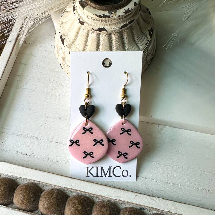 Polymer Clay Ohrringe - Valentinstag - Mini Schwarze Schleifen für den Großhandel von KIMCo.