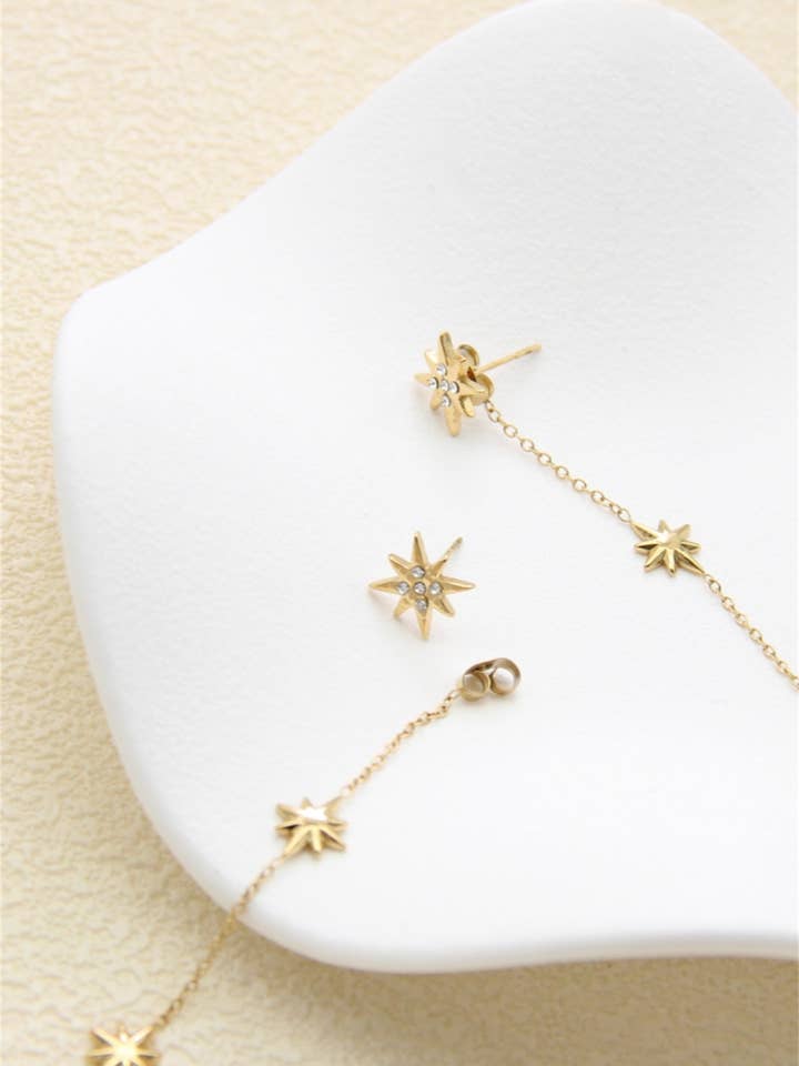 Orecchini a Catena con Stella – Acciaio Inossidabile Dorato per la vendita all'ingrosso da parte di BELLISSIMA BIJOUX