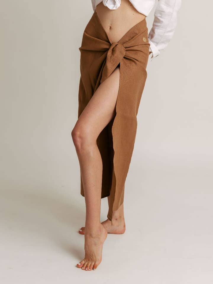 Paréo en lin corail pour la vente par INTUITIVA