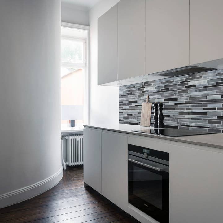 WS Tiles - Wholesale Wall Tile - Twilight Interlocking Mixed Aluminum and Glass Mosaic Tile, Backsplash for Kitchen and Living Space - 10 Square Feet Per Carton - Foil Backed Gray