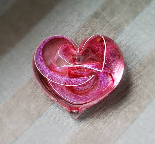epiphany studios - Wholesale Paper Weight - Heart Paperweight -  Cranberry Enchanted5